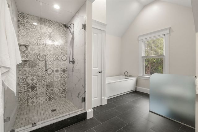 14 Pearl B, Somerville, MA 02145