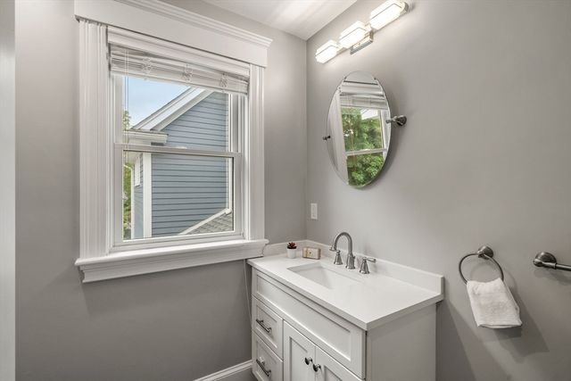 14 Pearl B, Somerville, MA 02145