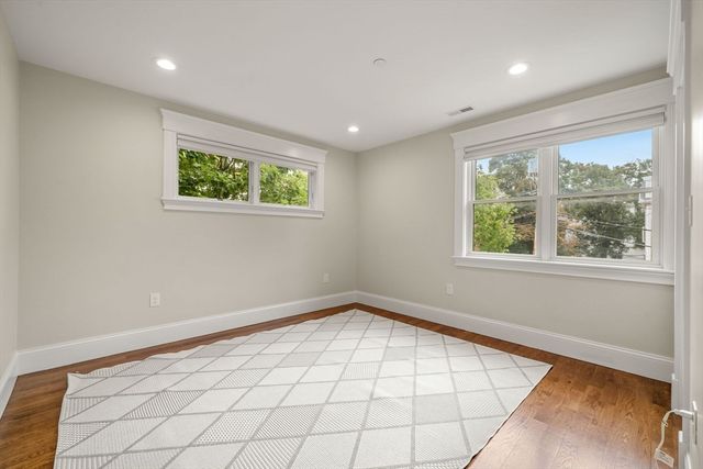 14 Pearl B, Somerville, MA 02145