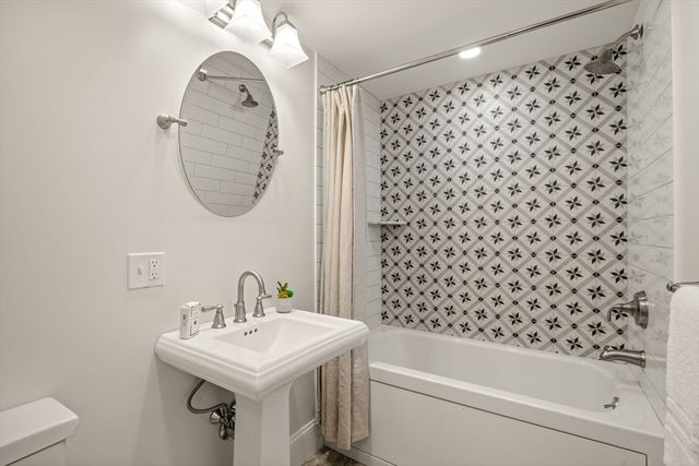 14 Pearl B, Somerville, MA 02145