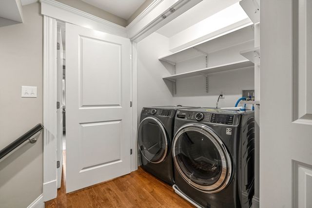 14 Pearl B, Somerville, MA 02145