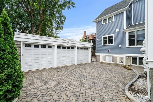 14 Pearl B, Somerville, MA 02145