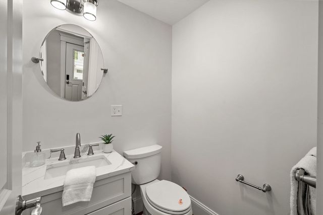 14 Pearl B, Somerville, MA 02145