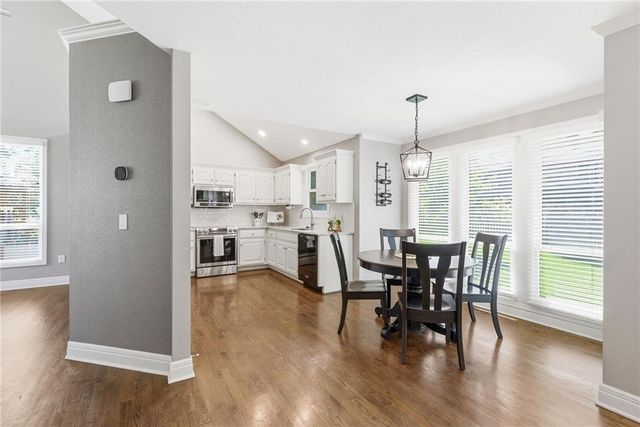 21721 W 52nd Street, Shawnee, KS 66226