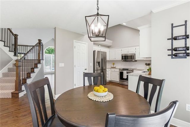 21721 W 52nd Street, Shawnee, KS 66226
