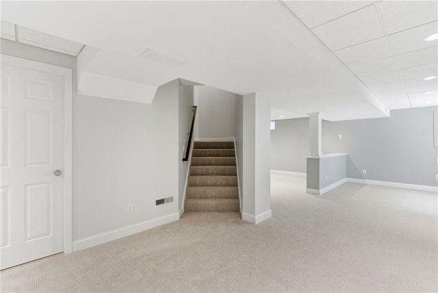 21721 W 52nd Street, Shawnee, KS 66226