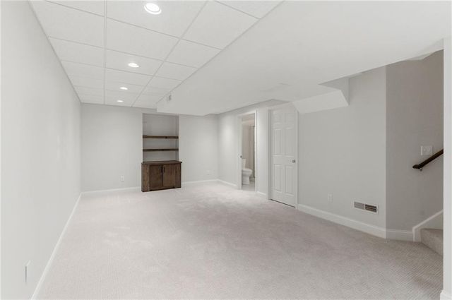 21721 W 52nd Street, Shawnee, KS 66226
