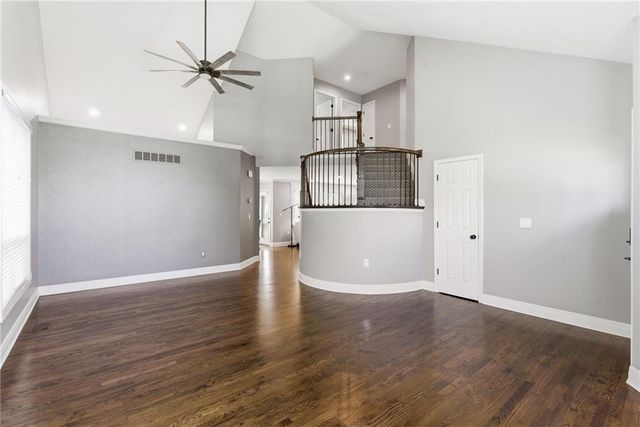 21721 W 52nd Street, Shawnee, KS 66226