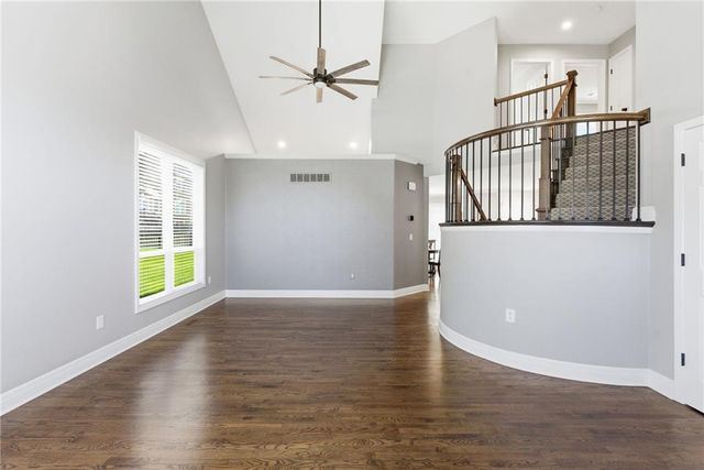 21721 W 52nd Street, Shawnee, KS 66226