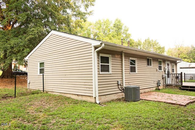 9 Plummer Place, Durham, NC 27703