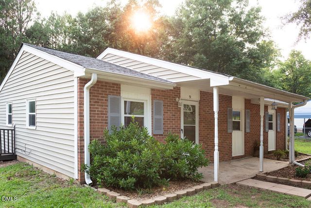 9 Plummer Place, Durham, NC 27703