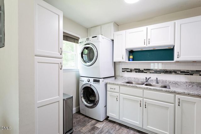 9 Plummer Place, Durham, NC 27703
