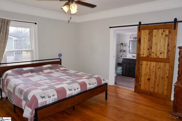 208 Hill Street, Wellford, SC 29385