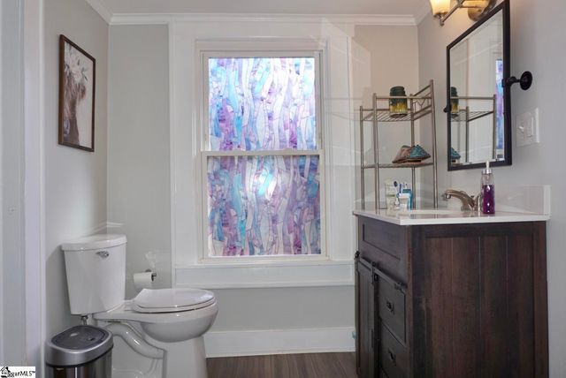 208 Hill Street, Wellford, SC 29385