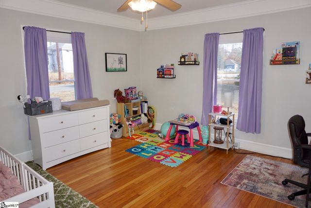 208 Hill Street, Wellford, SC 29385