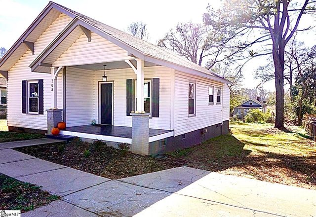 208 Hill Street, Wellford, SC 29385