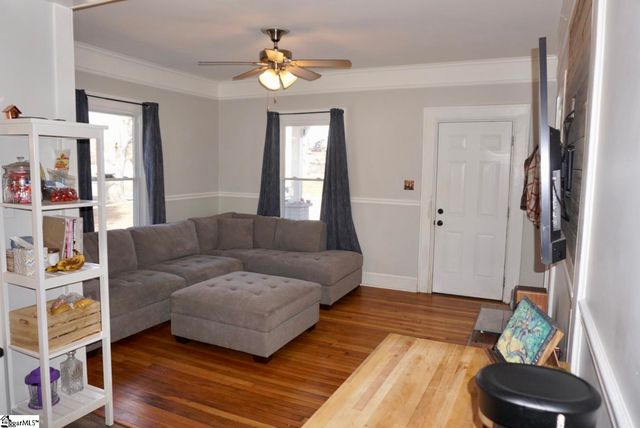 208 Hill Street, Wellford, SC 29385