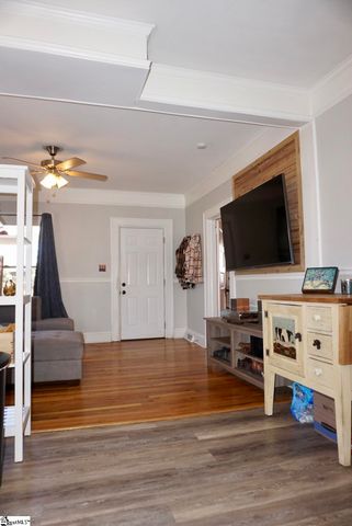 208 Hill Street, Wellford, SC 29385