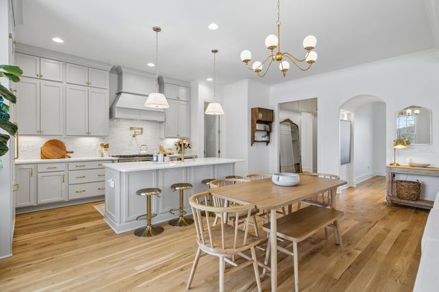 1010 Luxborough Dr, Hendersonville, TN 37075