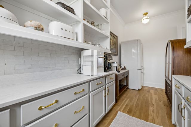 1010 Luxborough Dr, Hendersonville, TN 37075