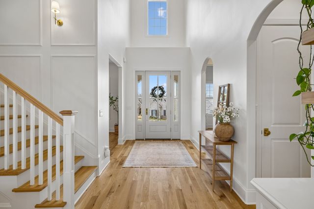 1010 Luxborough Dr, Hendersonville, TN 37075