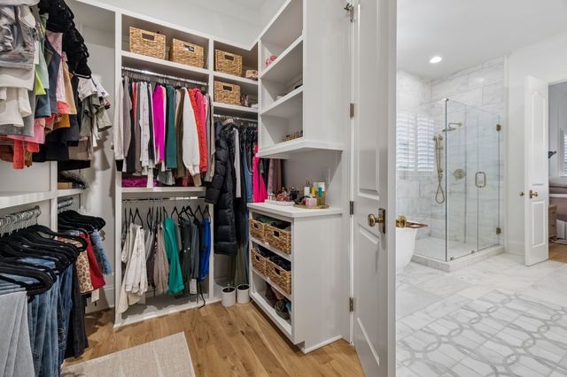 1010 Luxborough Dr, Hendersonville, TN 37075