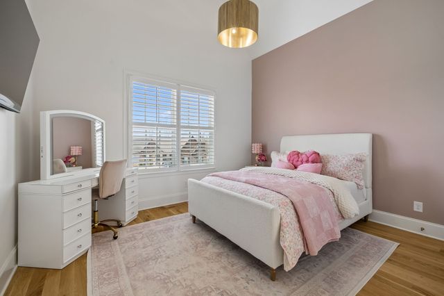 1010 Luxborough Dr, Hendersonville, TN 37075