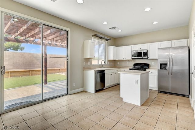 567 East Pinetop Lake Street, Henderson, NV 89002