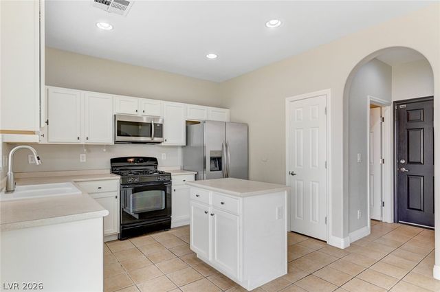567 East Pinetop Lake Street, Henderson, NV 89002