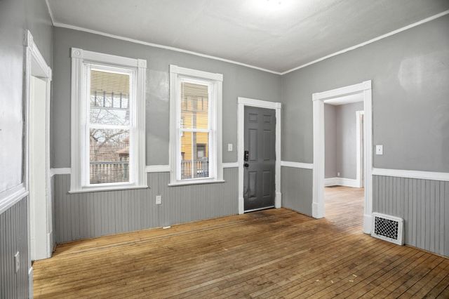 2214 Girard Avenue N, Minneapolis, MN 55411