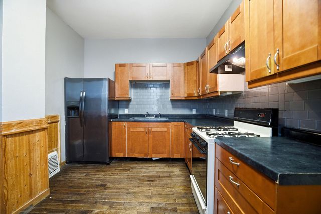 2214 Girard Avenue N, Minneapolis, MN 55411