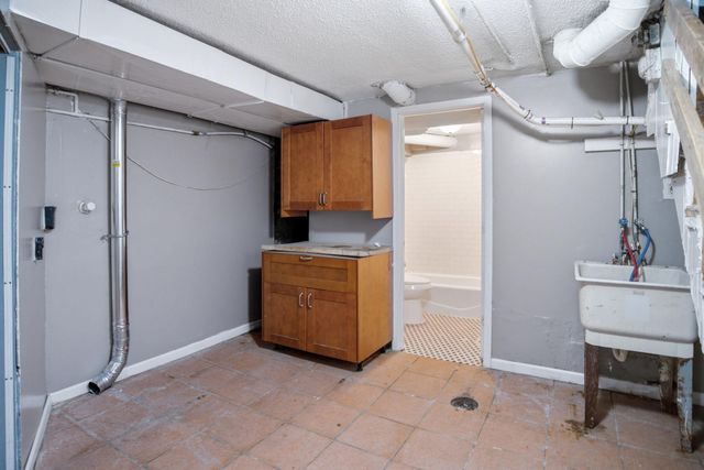 2214 Girard Avenue N, Minneapolis, MN 55411