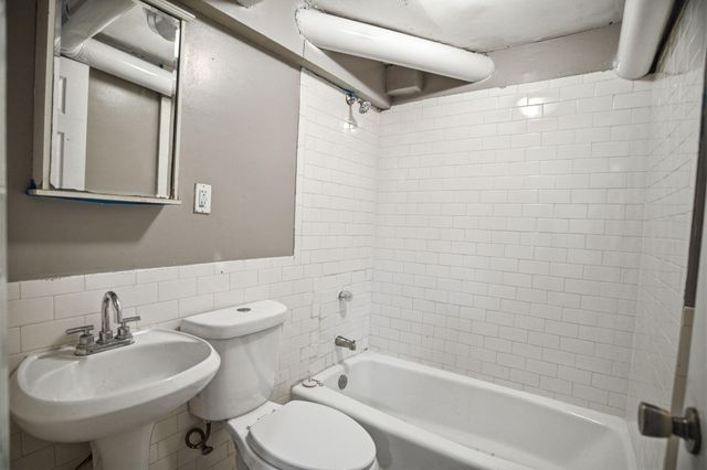 2214 Girard Avenue N, Minneapolis, MN 55411