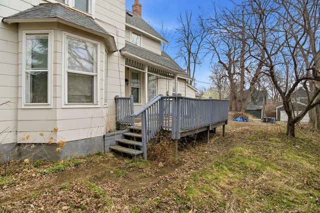 2214 Girard Avenue N, Minneapolis, MN 55411