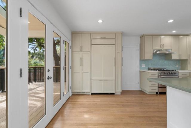 1435 Eastcrest Court, Santa Cruz, CA 95062