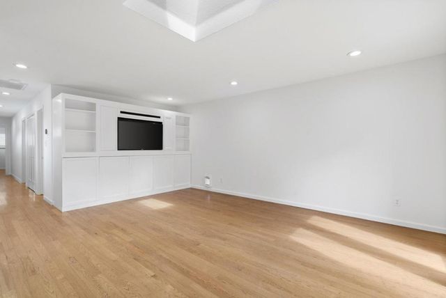 1435 Eastcrest Court, Santa Cruz, CA 95062
