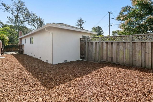 1435 Eastcrest Court, Santa Cruz, CA 95062