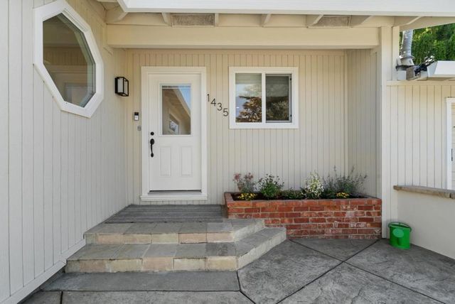 1435 Eastcrest Court, Santa Cruz, CA 95062