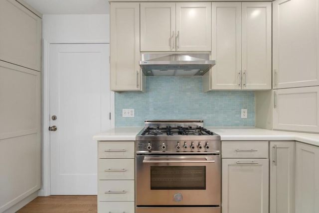 1435 Eastcrest Court, Santa Cruz, CA 95062