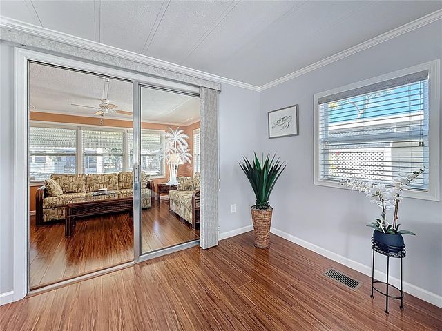 7880 54TH AVENUE N 54, St Petersburg, FL 33709