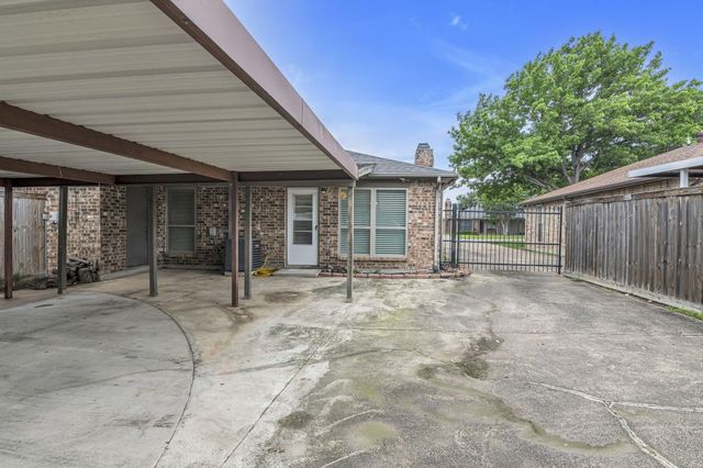 5730 Westchase Drive, North Richland Hills, TX 76180