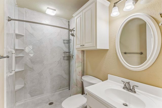 1919 American DR B-110, Lago Vista, TX 78645