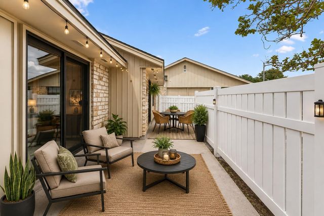 1919 American DR B-110, Lago Vista, TX 78645