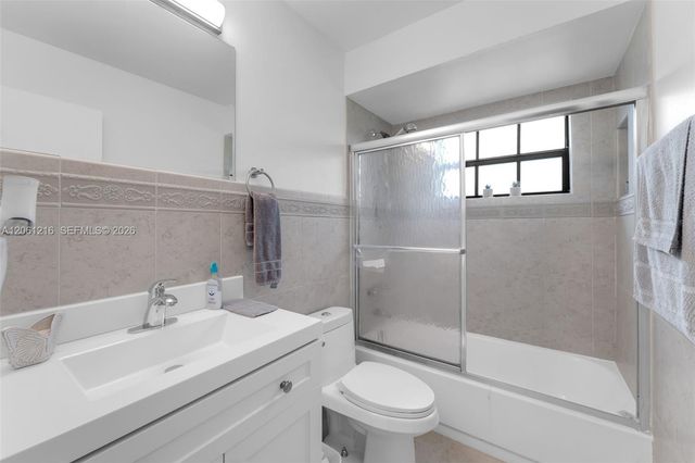 8612 SW 148th Place, Miami, FL 33193