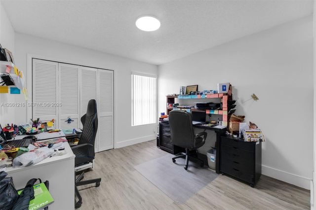 8612 SW 148th Place, Miami, FL 33193