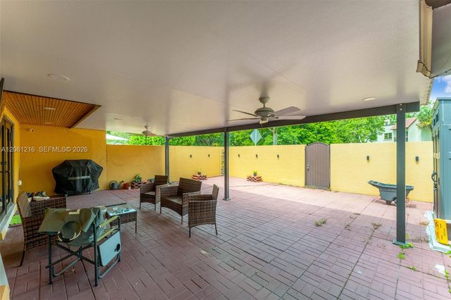 8612 SW 148th Place, Miami, FL 33193