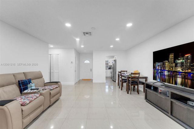 8612 SW 148th Place, Miami, FL 33193