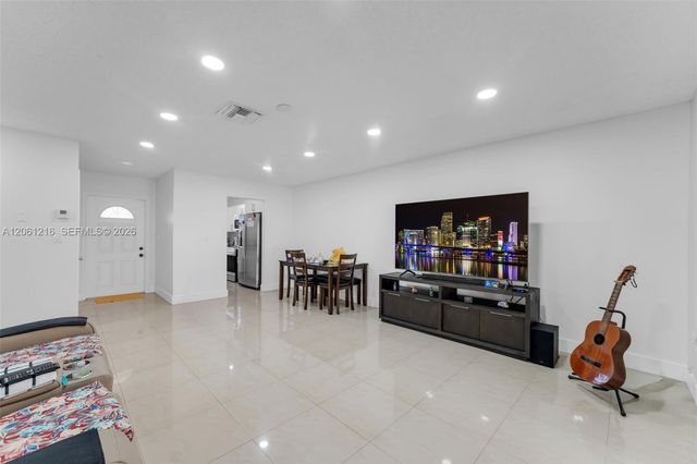 8612 SW 148th Place, Miami, FL 33193