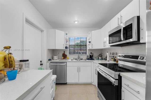 8612 SW 148th Place, Miami, FL 33193