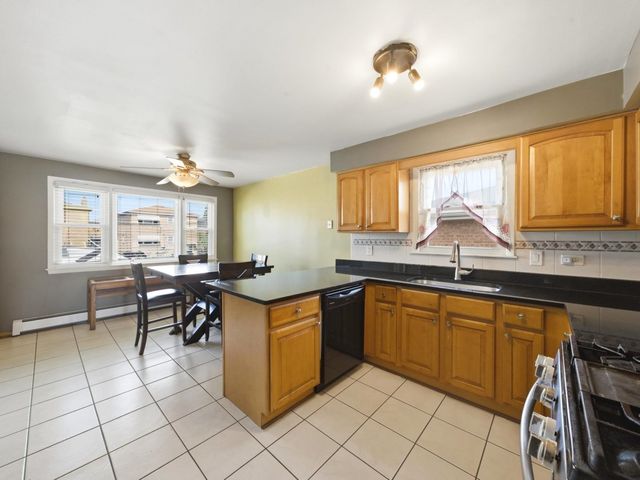 292 Bensley Avenue, Calumet City, IL 60409